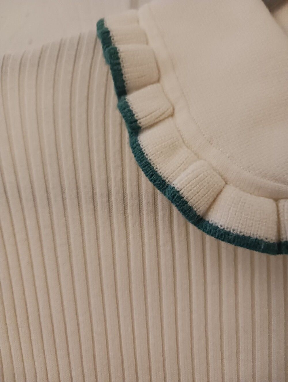 LOFT Sweater |Cream Ribbed Sweater with Teal Trim Collar – Large Petite - Picture 4 of 7